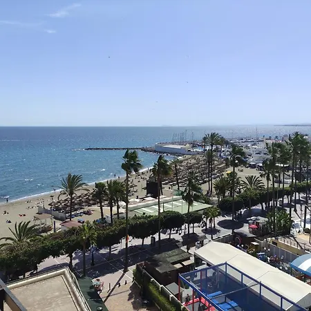 In First Line Apto 5-2 * Marbella