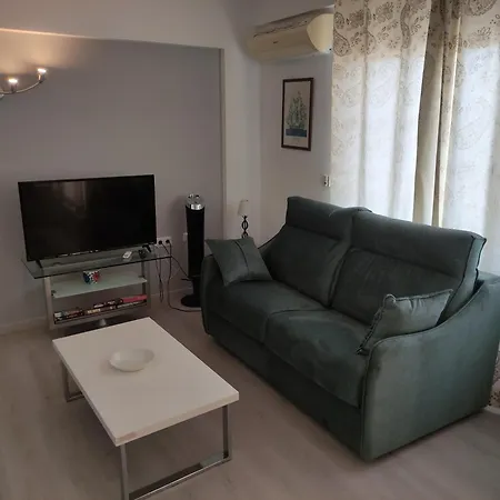 Apartment In First Line Apto 5-2 *