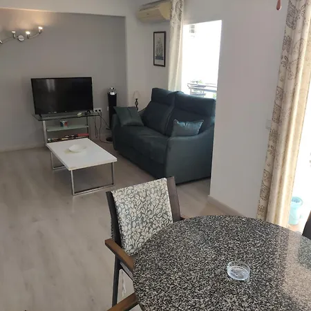 Apartment In First Line Apto 5-2